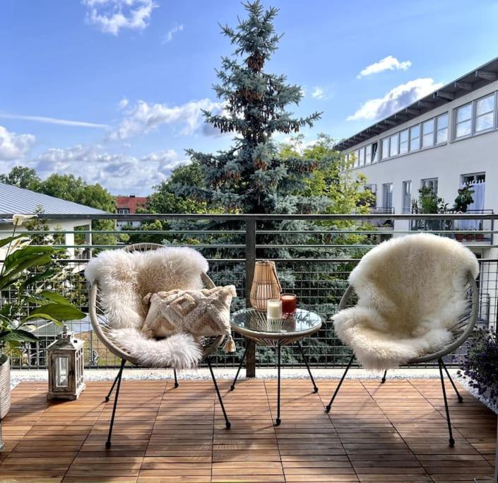 Bali Home Stylische Wohnung Mit Terrasse Schönefeld Esterno foto