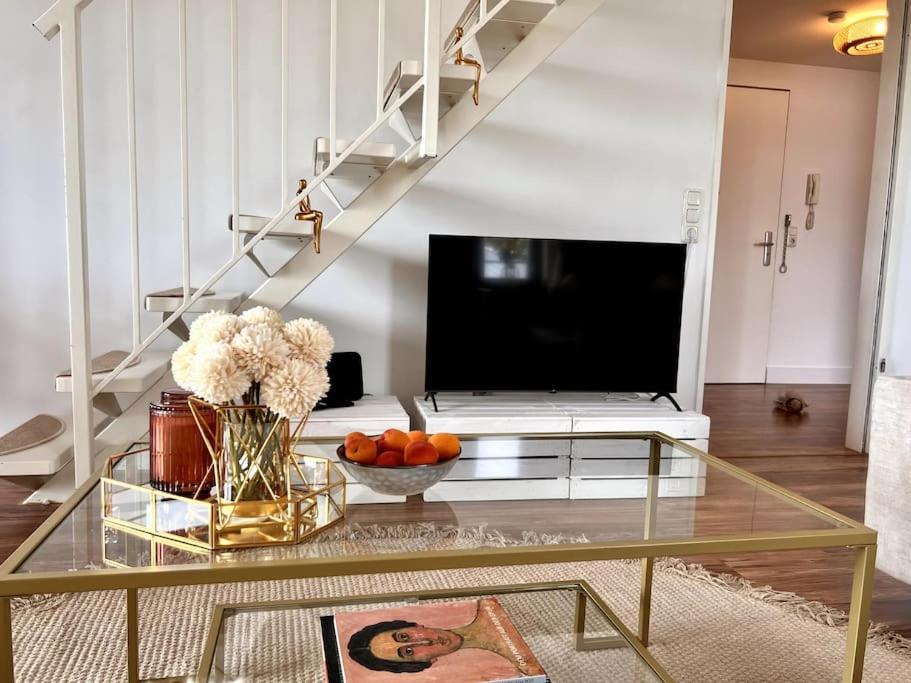 Bali Home Stylische Wohnung Mit Terrasse Schönefeld Esterno foto