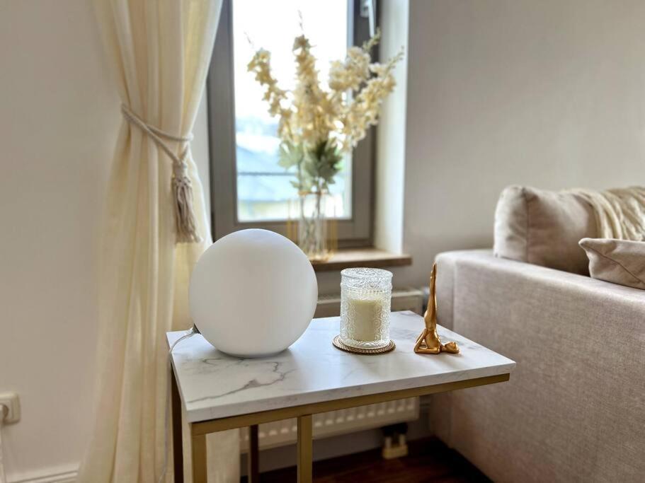 Bali Home Stylische Wohnung Mit Terrasse Schönefeld Esterno foto