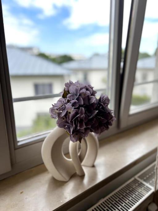 Bali Home Stylische Wohnung Mit Terrasse Schönefeld Esterno foto