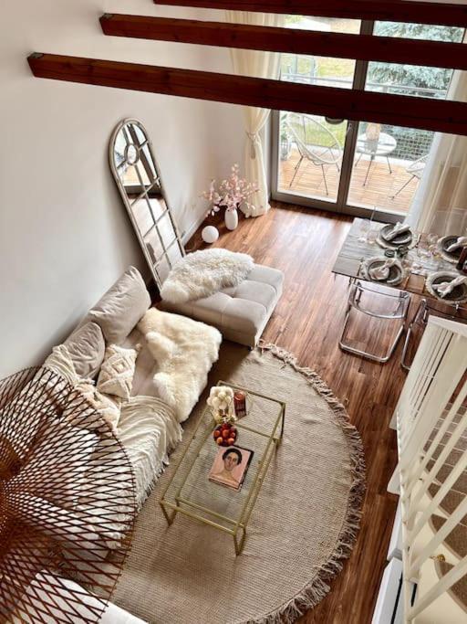 Bali Home Stylische Wohnung Mit Terrasse Schönefeld Esterno foto
