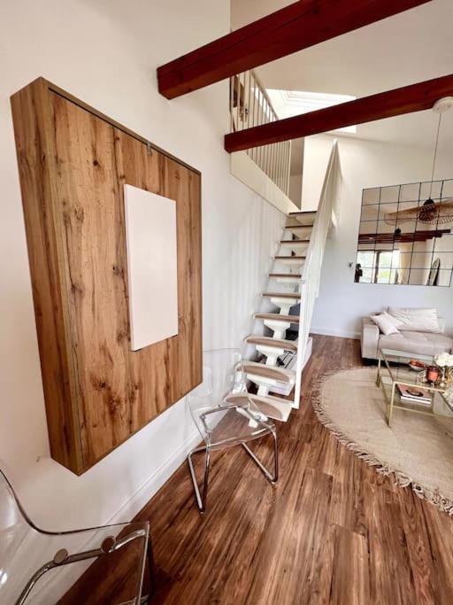 Bali Home Stylische Wohnung Mit Terrasse Schönefeld Esterno foto