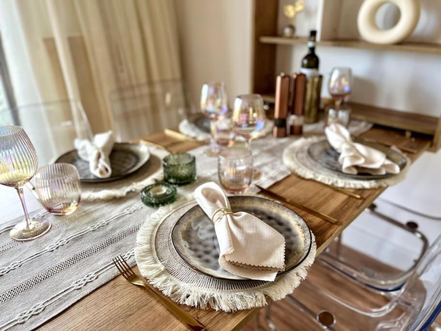 Bali Home Stylische Wohnung Mit Terrasse Schönefeld Esterno foto