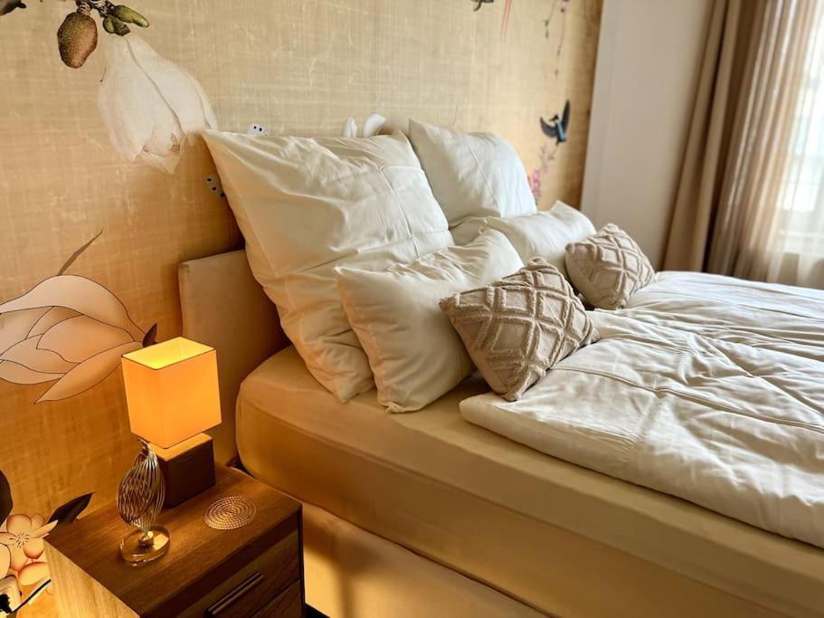 Bali Home Stylische Wohnung Mit Terrasse Schönefeld Esterno foto
